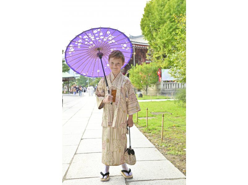 [Tokyo, Asakusa] Kids plan: Girls transform into princesses and boys into samurai in cute kimonos!の紹介画像