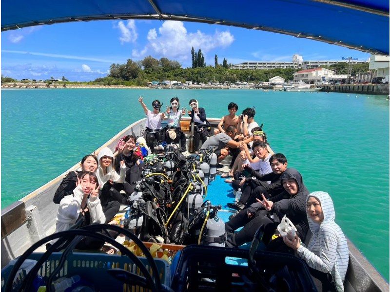 [ดำน้ำถ้ำสีฟ้า + พายเรือคายัคใสโดยเรือไปใกล้ทางเข้าถ้ำ] วิดีโอภาพถ่าย GoPro [ถ่ายภาพไม่จำกัด]の紹介画像