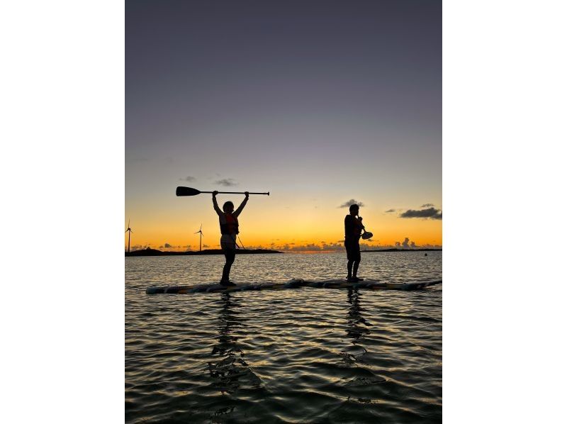 [Limited to one group] Enjoy sunset SUP at a hidden beach in Miyakojima ♪ Parasol set, drone, shower, and soft drinks are all included ♪の紹介画像