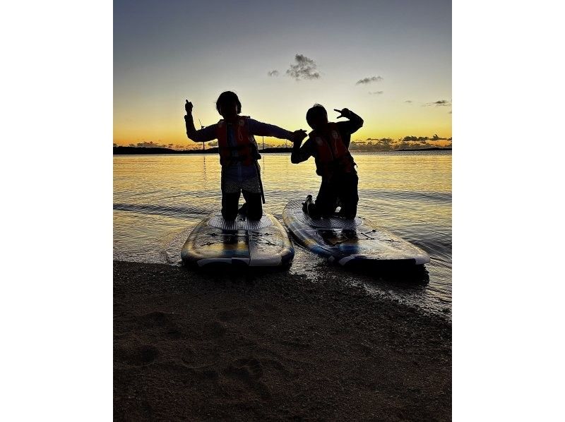 [Limited to one group] Enjoy sunset SUP at a hidden beach in Miyakojima ♪ Parasol set, drone, shower, and soft drinks are all included ♪の紹介画像