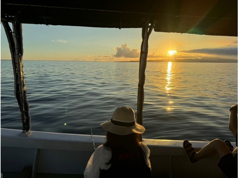 [จับปลาคุณภาพสูงและจับได้เยอะ] ตกปลายามพระอาทิตย์ตกดินเป็นที่นิยมในหมู่คู่รัก! "รับจองแบบมือเปล่าและแบบวันเดียว"の紹介画像