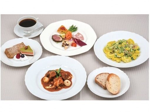 横浜ナイトフラワーズ花火鑑賞&水上バスで観光クルーズ&横浜三塔めぐり散策ツアー~「カリーナ」でイタリアンディナー付【029029-1466】 横浜ナイトフラワーズ花火鑑賞&水上バスで観光クルーズ&横浜三塔めぐり散策ツアー~「カリーナ」でイタリアンディナー付【029029-1466】