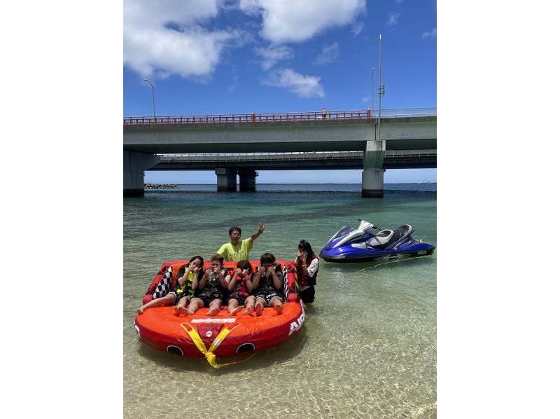 SALE! [Okinawa, Naha] 5 minutes from the airport! Marine sports such as banana boats and marbles on the beach! Fully equipped, swimsuits and towels available for rental! Come empty-handedの紹介画像