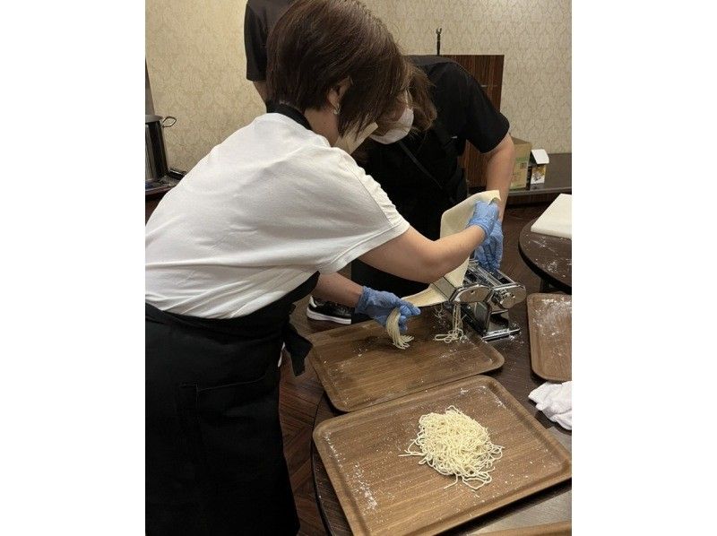 [Tokyo, Akihabara] Make the best bowl of ramen with your own hands! Authentic ramen making experience, 5 minutes from the station (souvenir included)の紹介画像