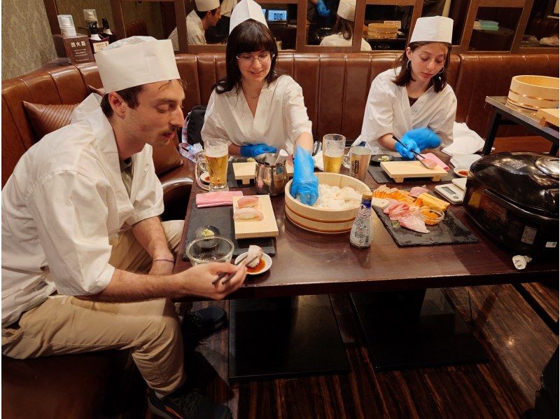 [Tokyo, Akihabara] Sushi making experience, 5 minutes from the station (souvenir included)