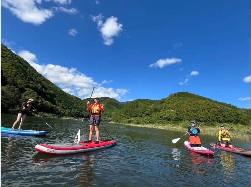 [Kochi・Shimanto River] SUP experience Enjoy a leisurely swim on the largest sandbar in the Shimanto River. Difficulty level: ★☆☆の紹介画像