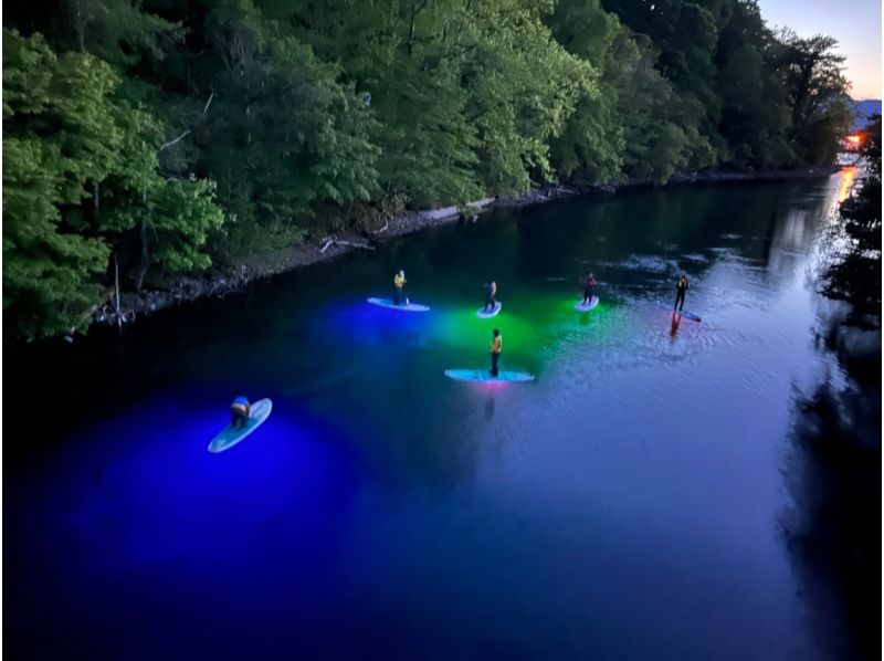 SALE【北海道・千歳】ナイトサップ　インスタ映え間違いなし！　ナイトSUPツアー(1時間半)の紹介画像