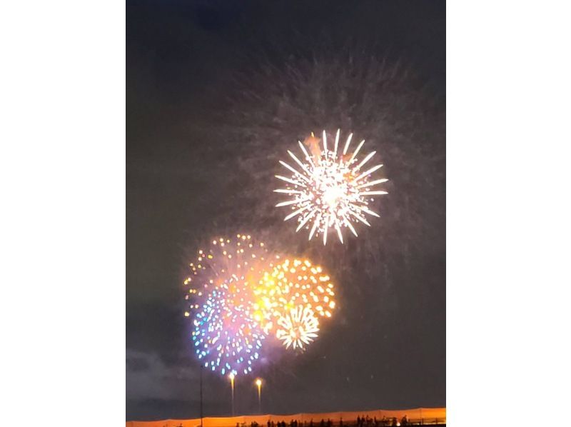[เขตอาดาจิ โตเกียว] ดอกไม้ไฟในอาดาจิ! จัดขึ้นวันที่ 20 กรกฎาคม! เพลิดเพลินกับการล่องเรือชมดอกไม้ไฟด้วยการเช่าเรือの紹介画像
