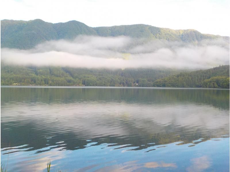 北アルプスの鏡青木湖で早朝SUPレンタルの紹介画像