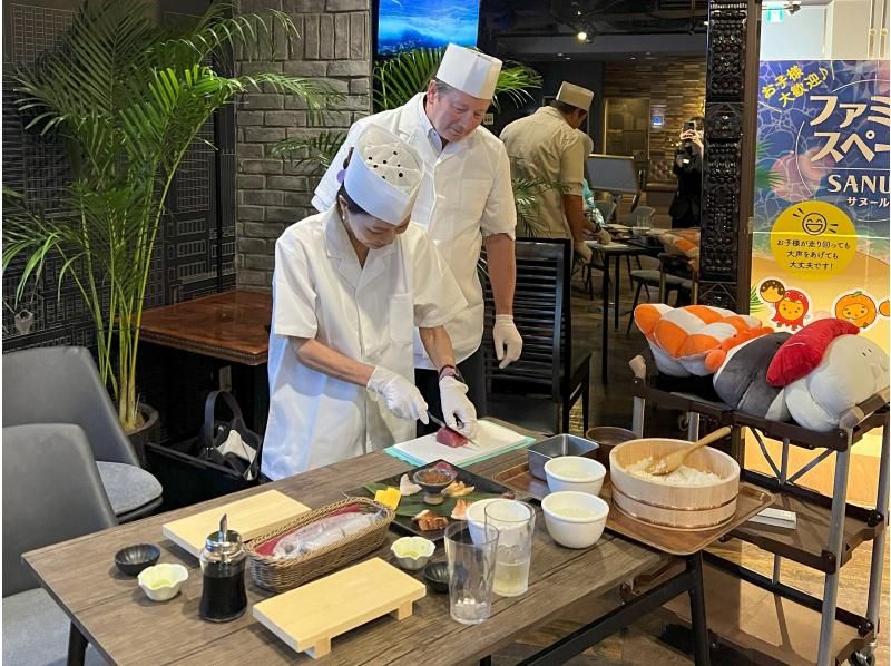 [Osaka, Tennoji] A fusion of tradition and creativity! Sushi making experience (3 minutes from the station)の紹介画像