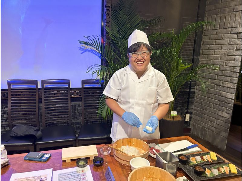 [Osaka, Tennoji] A fusion of tradition and creativity! Sushi making experience