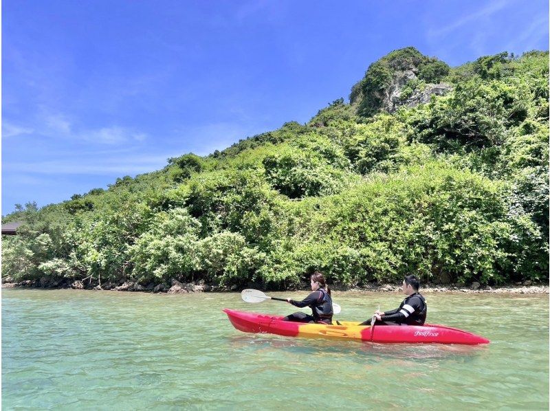 [Miyakojima/Half-day] ★Sure to look great on social media★Beach canoeing with a spectacular view of Miyako's blue sea! ★Popular activity★Photo gift! ★Beginners welcome!の紹介画像