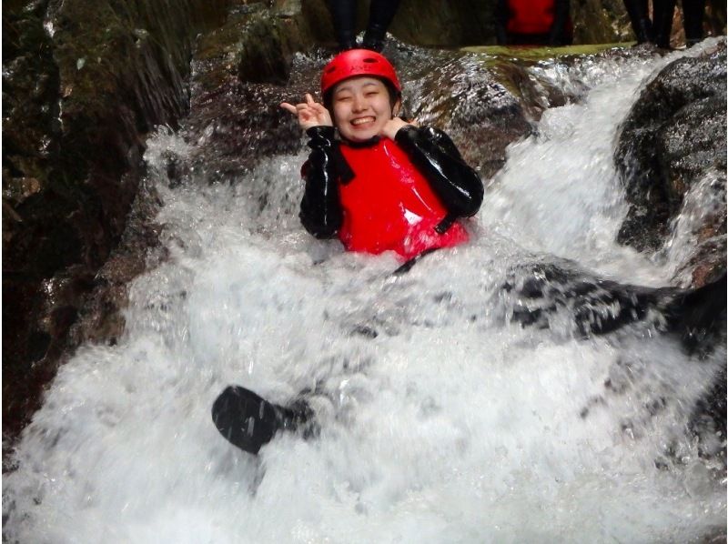 [Gunma / Minakami] Half-day canyoning ☆ Great value plan with delicious lunch included!の紹介画像