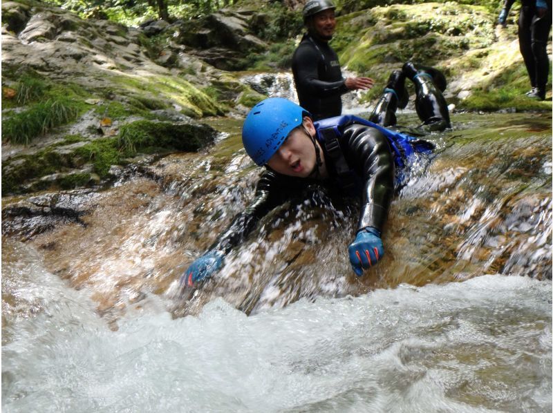 [Gunma / Minakami] Half-day canyoning ☆ Great value plan with delicious lunch included!の紹介画像