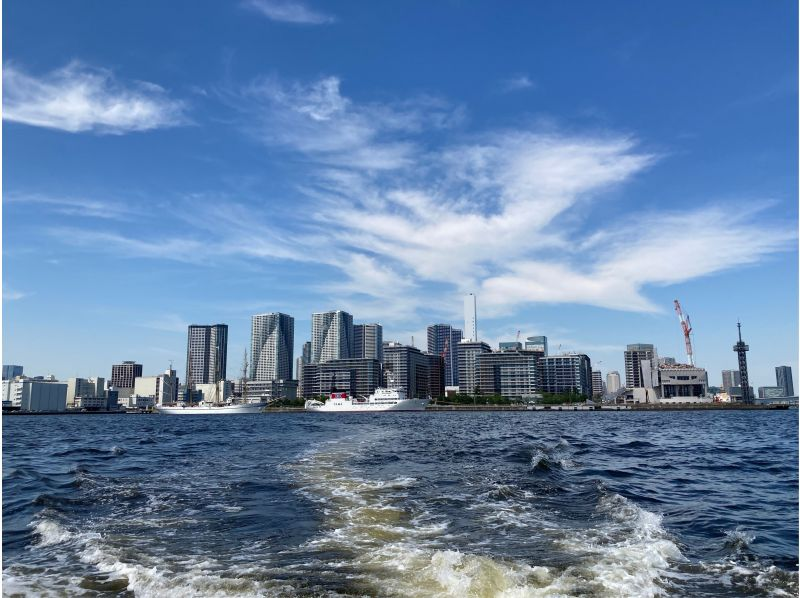 [東京/台場]船上啤酒花園巡遊！ 120分鐘的包船遊船，您可以欣賞東京的風景和飲料！の紹介画像
