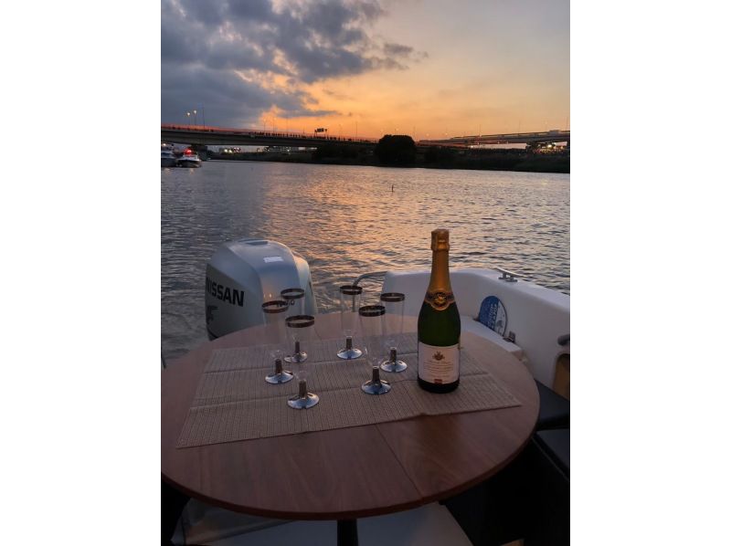 [Tokyo, Odaiba] Beer garden cruise on board! A 120-minute charter cruise where you can enjoy the scenery and drinks of Tokyo!の紹介画像