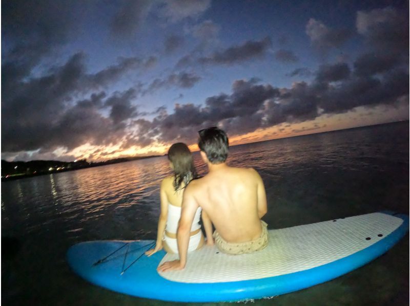 当日OK!  サンセット　ラウサップ【SUP】恩納村真栄田岬に沈む夕日が見えるビーチで開催！GOPRO撮影無料の紹介画像