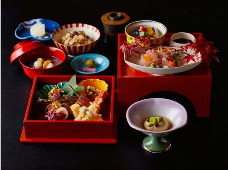 初夏の風物詩「箱根あじさい電車」乗車＆富士屋ホテル「旧御用邸 菊華荘」でのお食事プラン【029029－662】の紹介画像