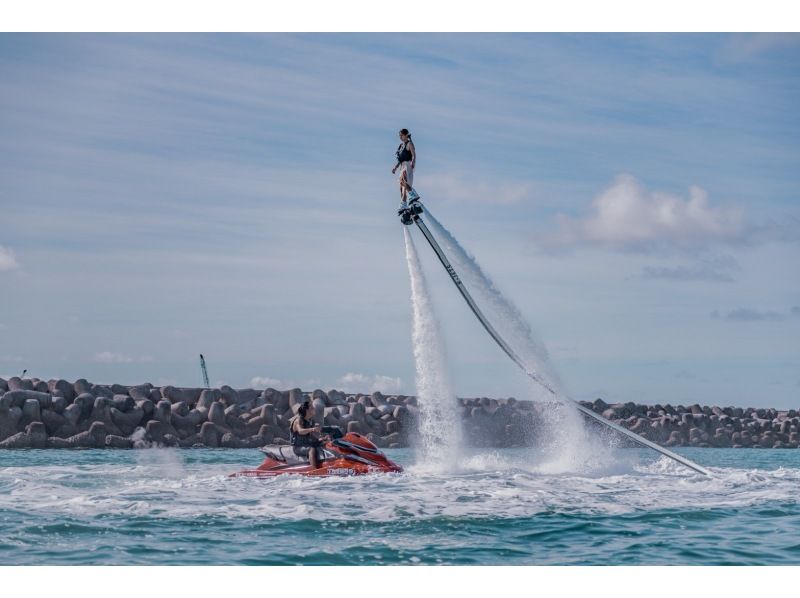 【沖縄・石垣島】水圧で空を飛ぶ☆フライボード進化版ジェットブレード！上達プラン☆の紹介画像