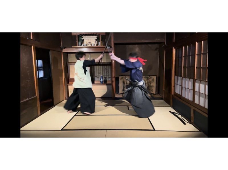 SALE! [Tokyo, Asakusa] Private group discount for 5-10 people! An impressive samurai show! Close-up, powerful performances! Incredible skills and acting by active actorsの紹介画像