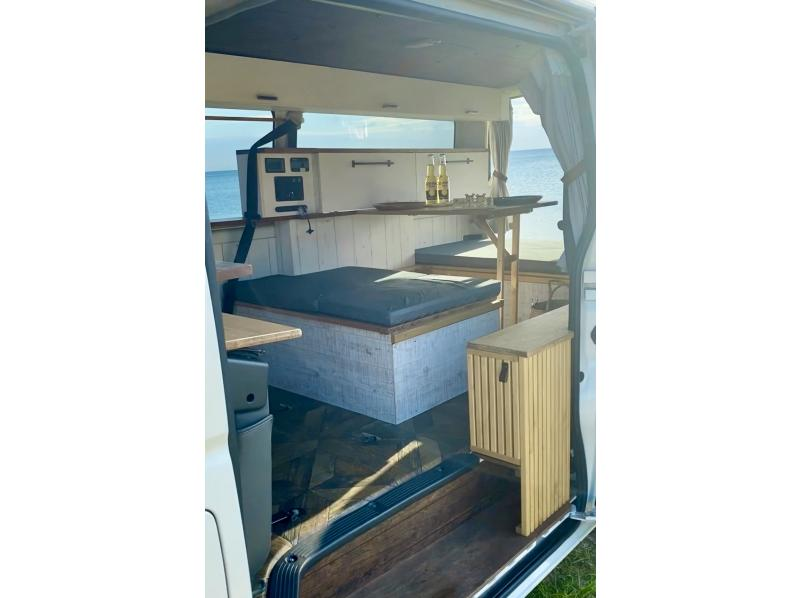 [Okinawa, Itoman] Sightseeing trip in a camper van and BBQ on the beach! Free camping equipment!の紹介画像