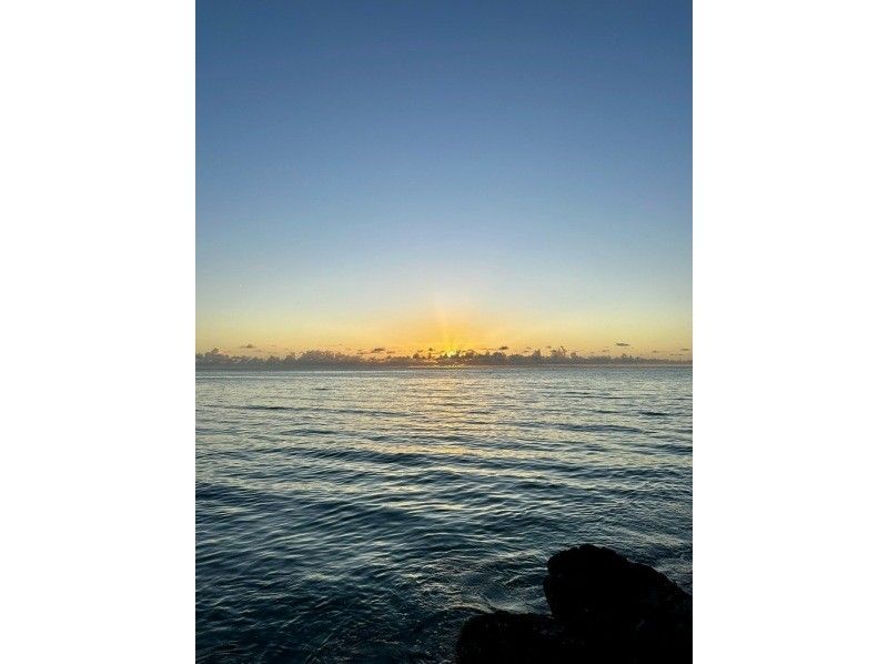 [Okinawa, Miyakojima] Reset your mind and body in a healthy setting at the beach in the morning