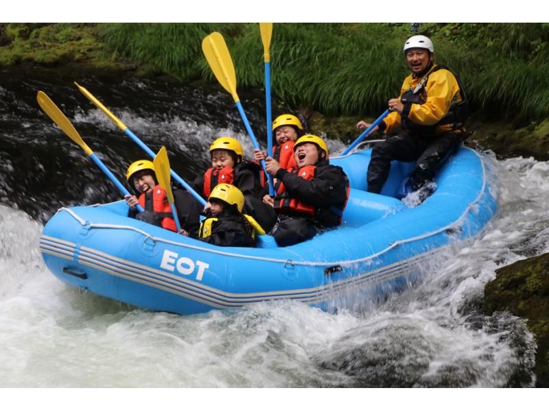 [Hokkaido, Minamifurano] Minamifurano Rafting Tour ♪ Autumn Special Discount ♪ Free Photo Day ♪ Shisoraputi River, popular for rafting "Safe, fun and beautiful nature"の紹介画像