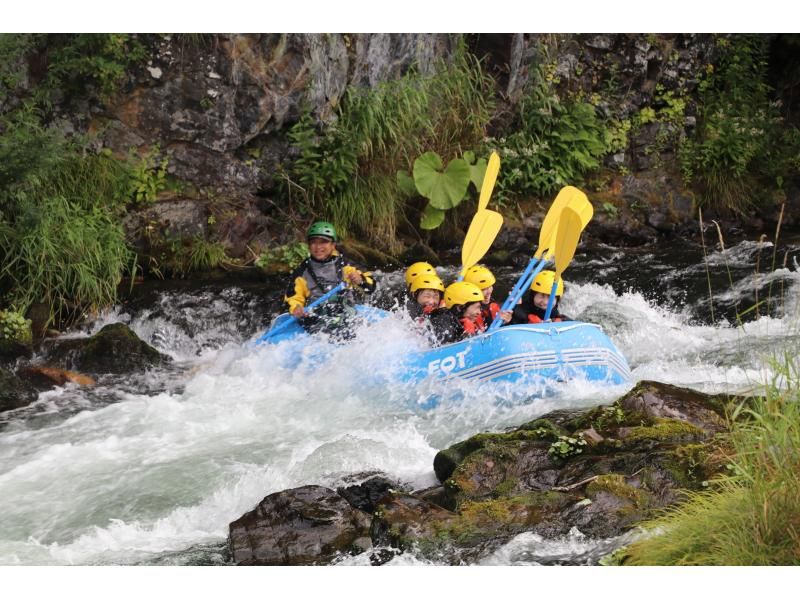 [Hokkaido, Minamifurano] Minamifurano Rafting Tour ♪ Autumn Special Discount ♪ Free Photo Day ♪ Shisoraputi River, popular for rafting "Safe, fun and beautiful nature"の紹介画像