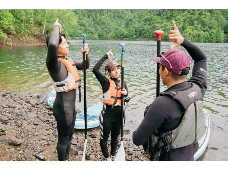 【北海道・洞爺湖】日本で３番目に大きいカルデラ湖でSUPツアー！ 女性やカップル、ご家族に人気☆の紹介画像