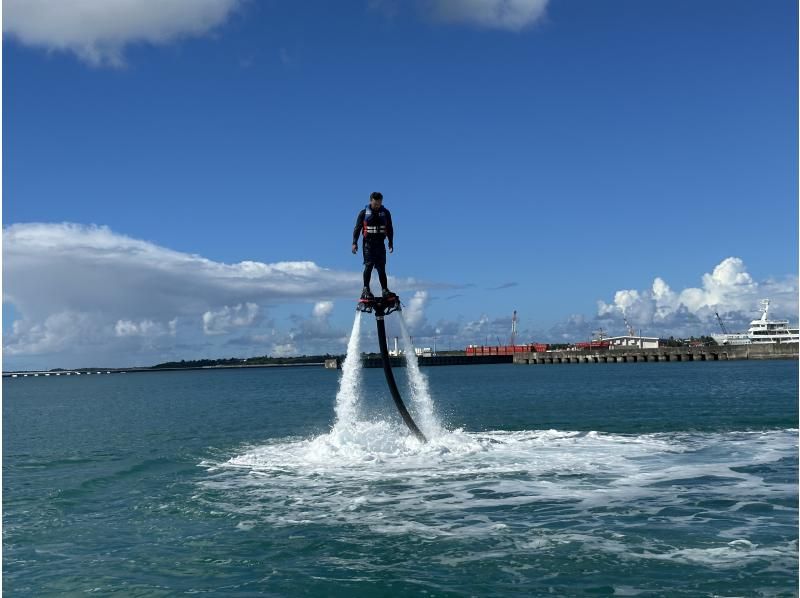 [Miyakojima Flyboard & Wakeboard] A must-see for active people! A satisfying plan where you can experience flyboarding and wakeboarding!の紹介画像