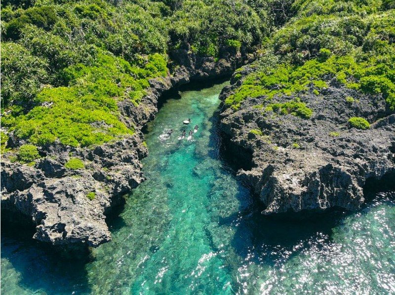 【沖縄・本島】 慶良間諸島でシュノーケリング　ご希望の方にはBLUE SEEKオリジナル思い出ムービー無料プレゼント！ドローン撮影も無料！