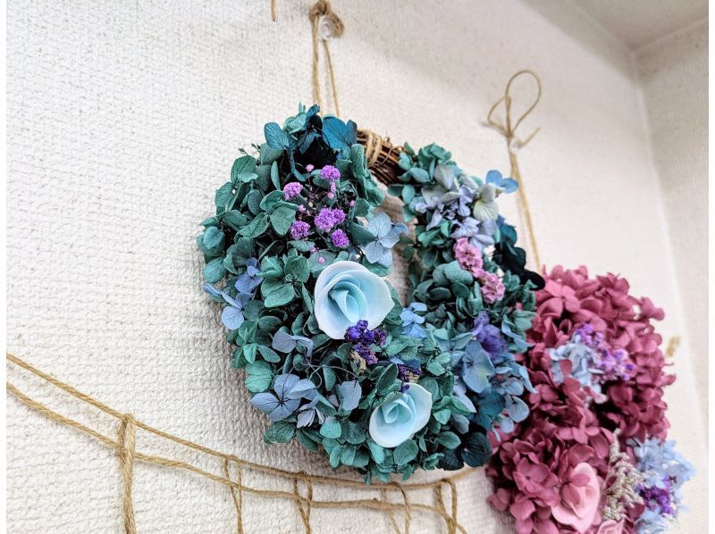 本物あじさいで！【あじさいのふわふわリース】ふんわりこんもり紫陽花を贅沢に使ったリースの紹介画像