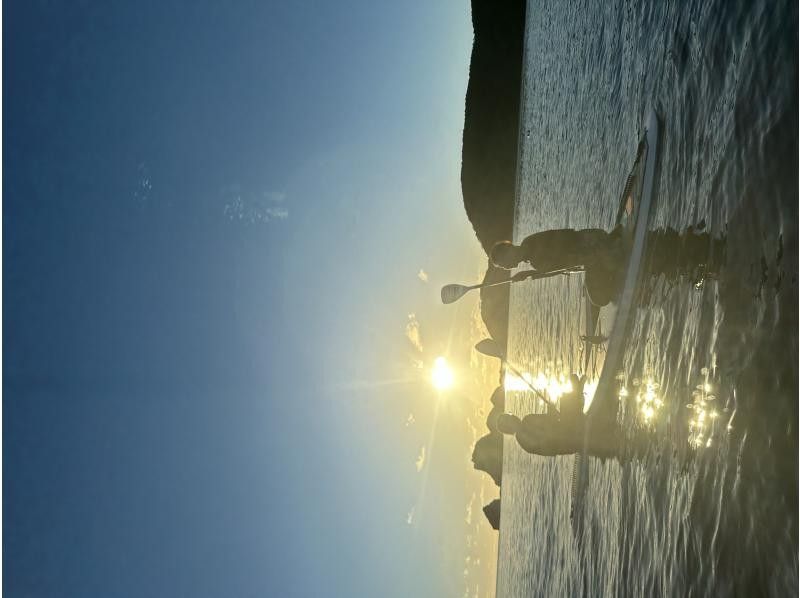 [Okinawa Zamami Island] Sunset SUP tour! Photo shoot included／Enjoy the sunset at the end of the day