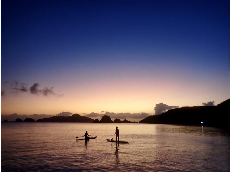 [Okinawa Zamami Island] Sunset SUP tour! Photo shoot included／Enjoy the sunset at the end of the day