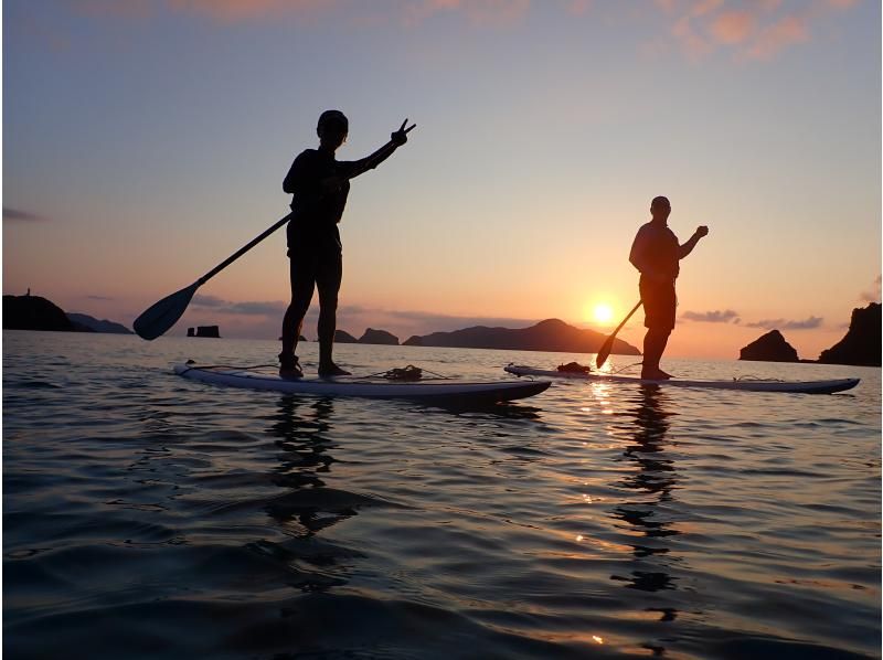 [Okinawa Zamami Island] Sunset SUP tour! Photo shoot included／Enjoy the sunset at the end of the day