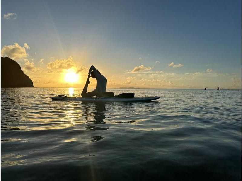 [Okinawa Zamami Island] Sunset SUP tour! Photo shoot included／Enjoy the sunset at the end of the day