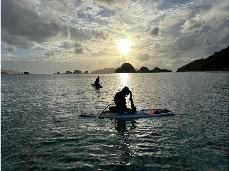 [Okinawa Zamami Island] Sunset SUP tour! Photo shoot included／Enjoy the sunset at the end of the day