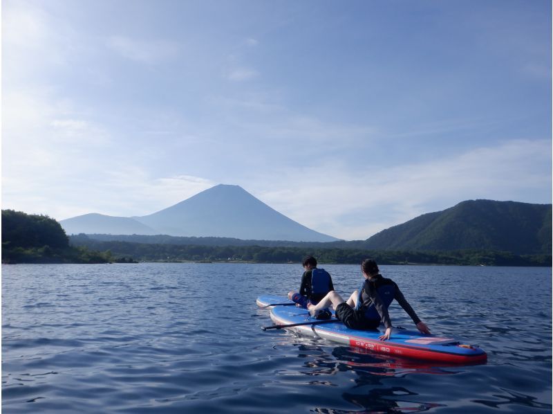 【山梨・富士五湖・本栖湖】早朝限定！本州一の透明度を誇る本栖湖SUP体験90分プランの紹介画像