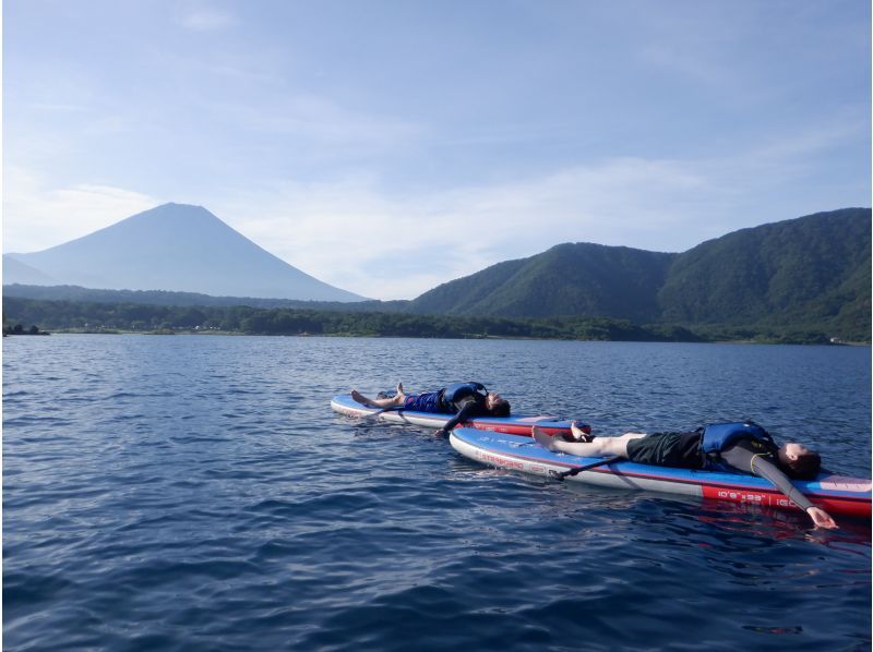 【山梨・富士五湖・本栖湖】早朝限定！本州一の透明度を誇る本栖湖SUP体験90分プランの紹介画像