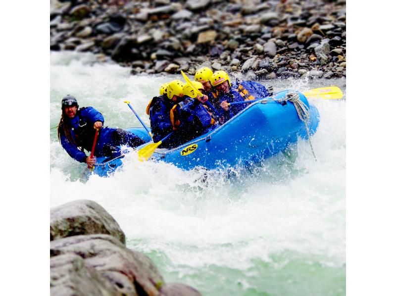 [Gunma, Minakami, Tone River] Half-day rafting tour (Photos, GoPro video, Hot spring ticket include)