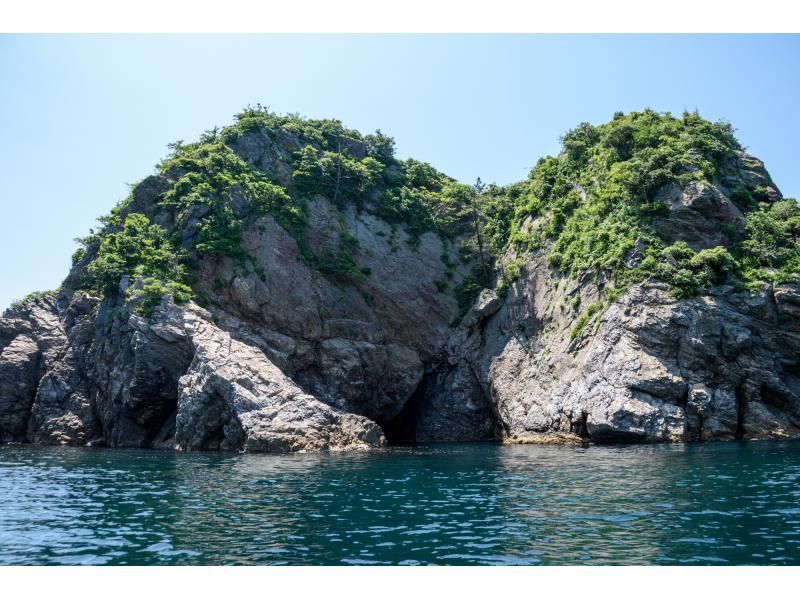 [Wakasa/Tsunegami Peninsula] Blue Cave Kayaking Tour "The only Blue Cave Kayaking experience in Fukui!"の紹介画像
