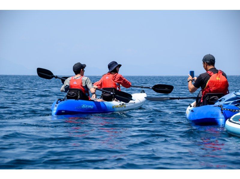 【若狭・常神半島】青の洞窟カヤックツアー《カップル・女性・ファミリーにおすすめ！ワンちゃんOK！写真映え間違いなしの絶景スポット！》の紹介画像
