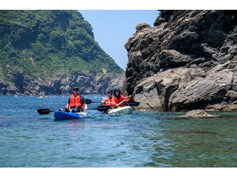 【若狭・常神半島】青の洞窟カヤックツアー《カップル・女性・ファミリーにおすすめ！ワンちゃんOK！写真映え間違いなしの絶景スポット！》の紹介画像