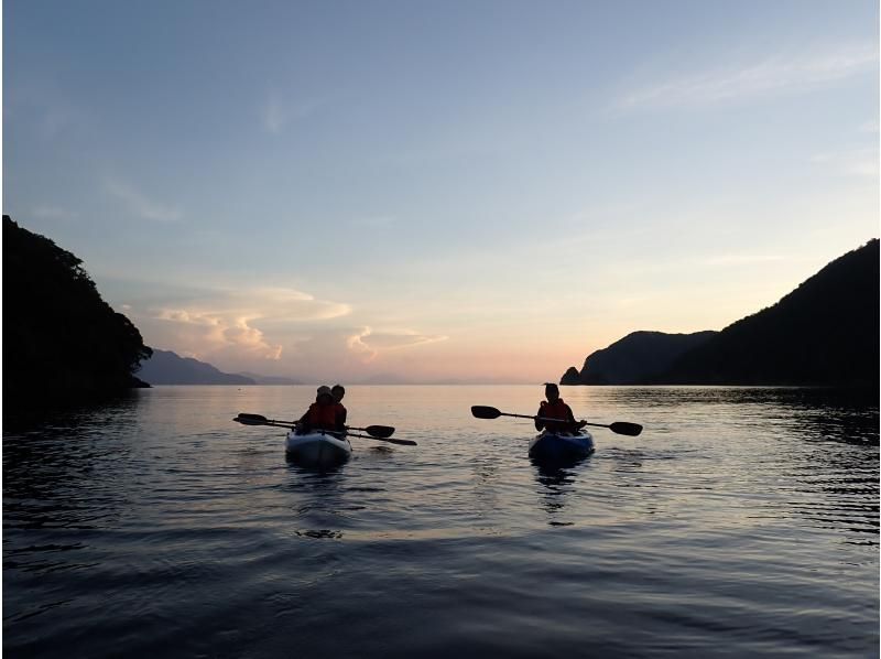 【若狭・常神半島】青の洞窟カヤックツアー《カップル・女性・ファミリーにおすすめ！ワンちゃんOK！写真映え間違いなしの絶景スポット！》の紹介画像