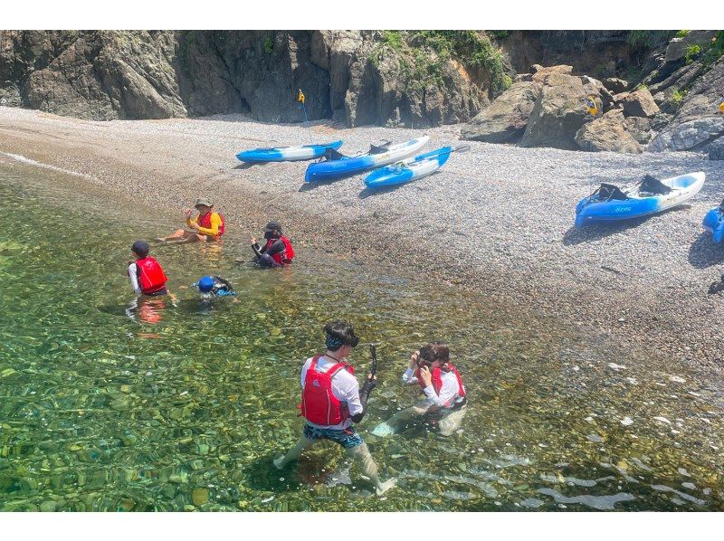 【若狭・常神半島】青の洞窟カヤックツアー《カップル・女性・ファミリーにおすすめ！ワンちゃんOK！写真映え間違いなしの絶景スポット！》の紹介画像