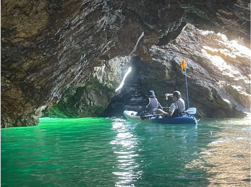 [Fukui Wakasa / Tsunegami] 1-day adventure tour (Blue Cave Kayaking & Fishing Experience)