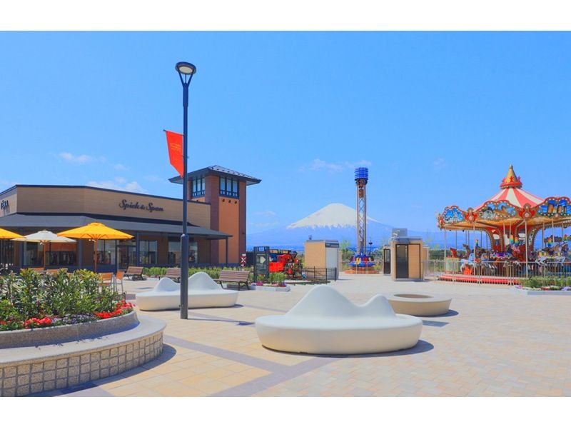 [Day trip] Mt. Fuji Course A: Mt. Fuji, Oshino Hakkai, Outlets, Hot Springs