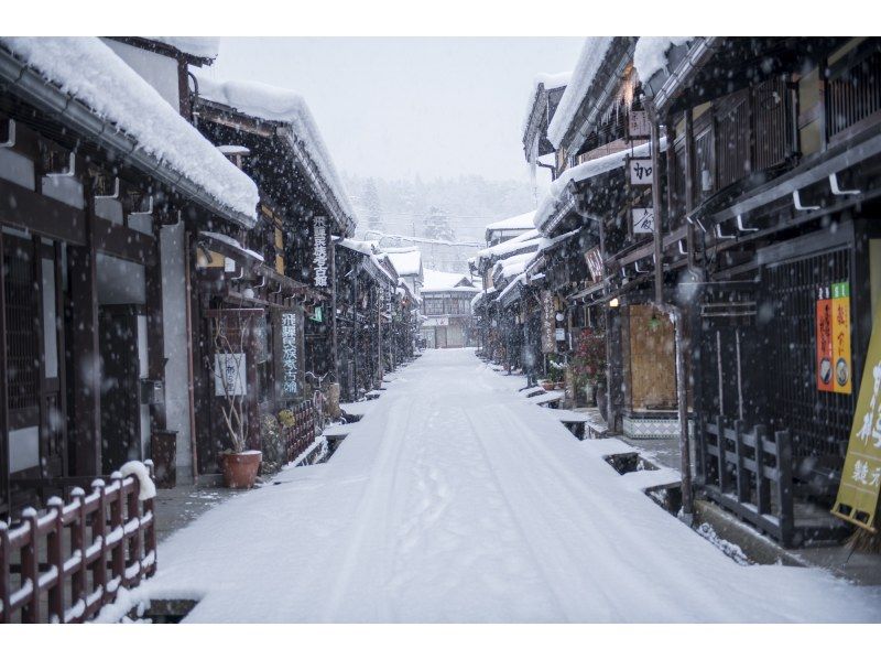 【每天從名古屋站出發】帶您了解郡上八幡、飛驒高山、白川鄉3座古城的歷史和傳統的巴士一日遊（提供英語、日語、中文）の紹介画像