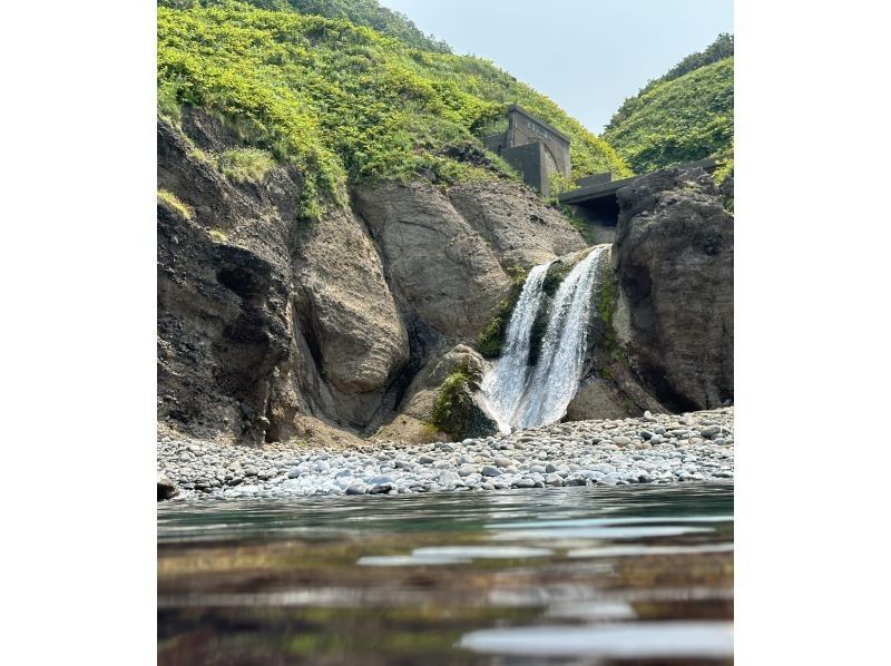 【北海道・岩内周辺】SUPで日本海オーシャンブルーの世界へ！