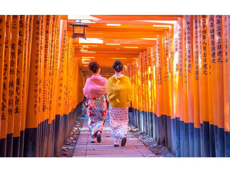 【一日游】京都、奈良、清水寺、和服体验、八坂神社、伏见稻荷大社、奈良公园、东大寺一日游（大阪/京都出发）の紹介画像